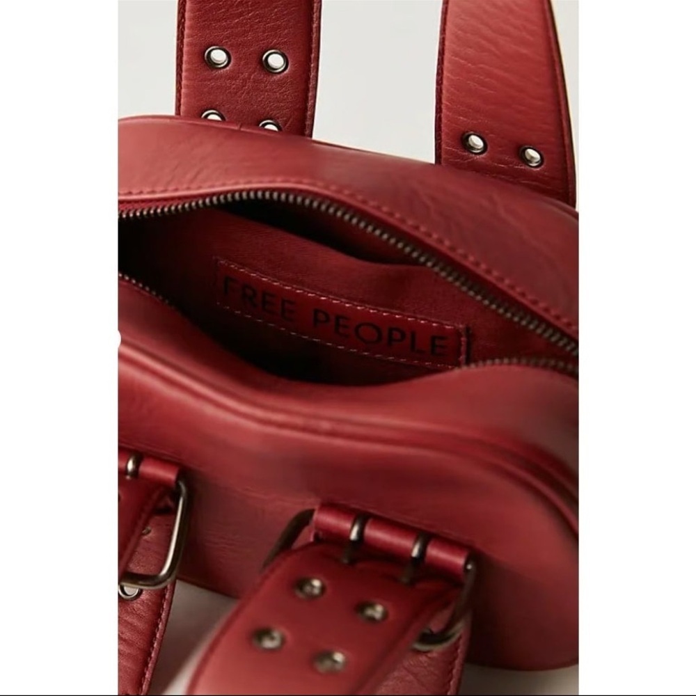FREE PEOPLE Say Yes leather handbag in oxblood - Picture 7 of 7